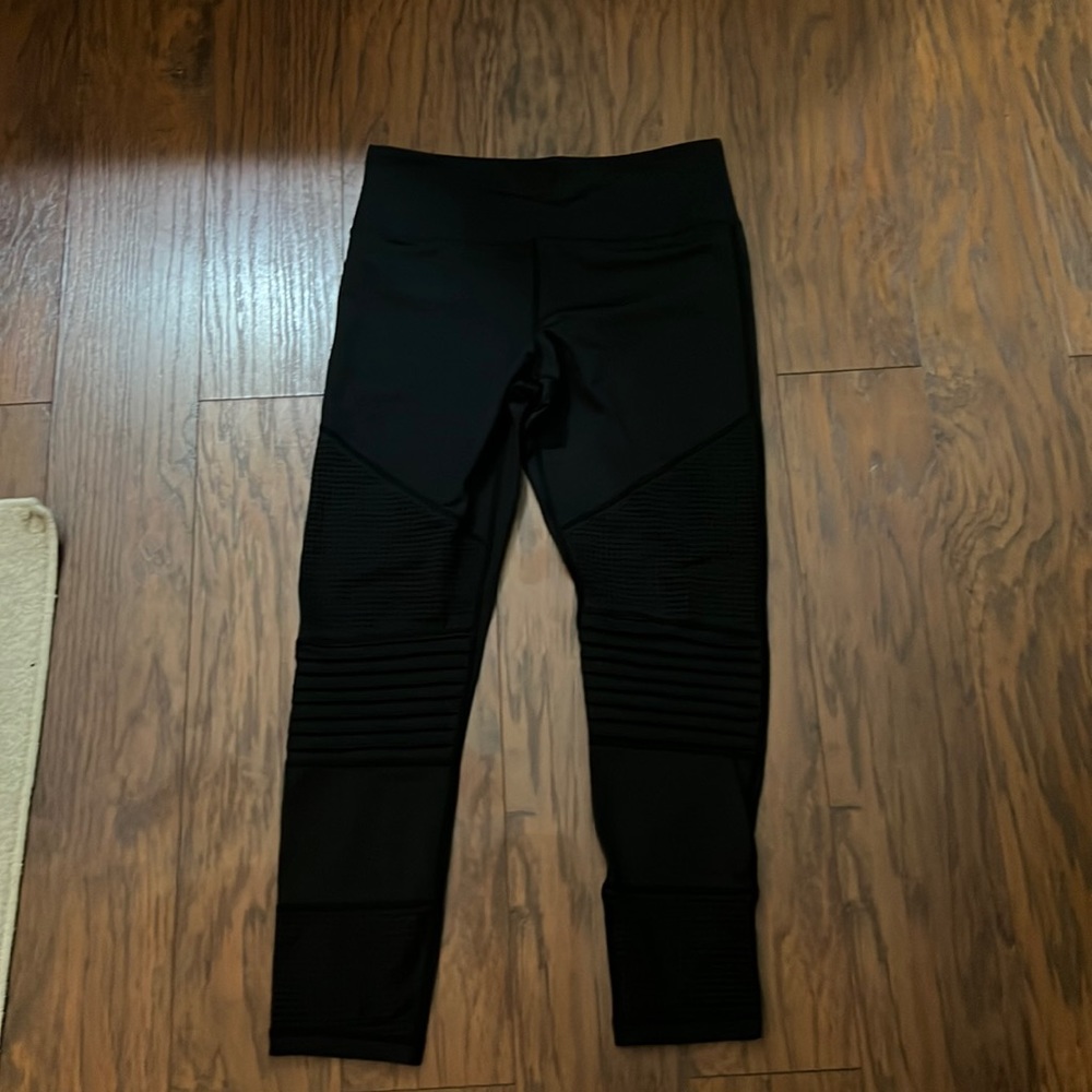 Cute Zyia workout pants/leggings. Like new!